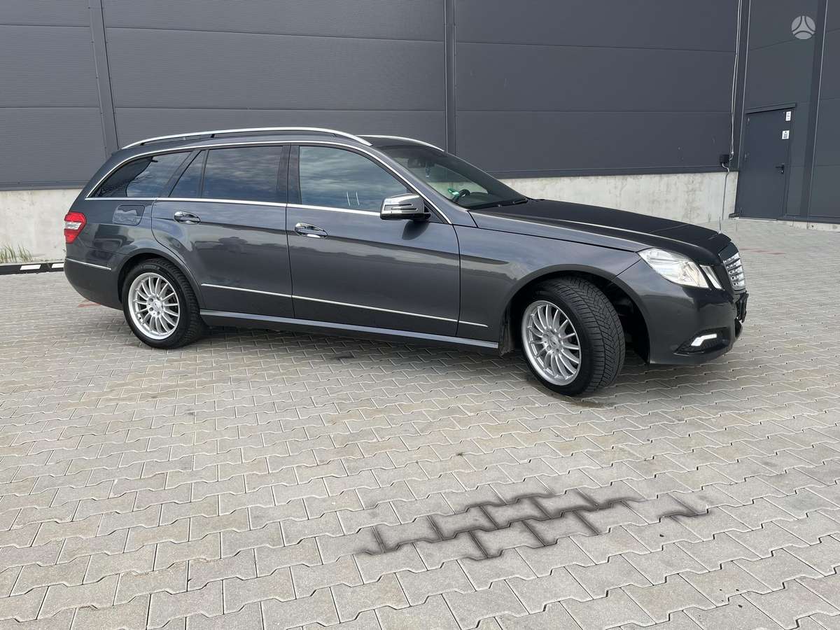 Mercedes-Benz E350 2010 — engine 2987 cm³, 231 HP (170kW)