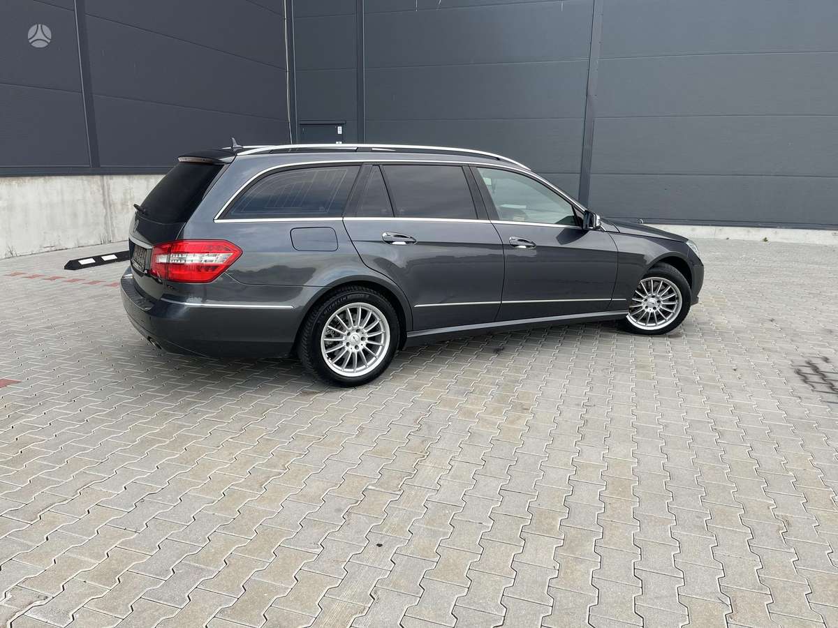 Mercedes-Benz E350 2010 — photo 5