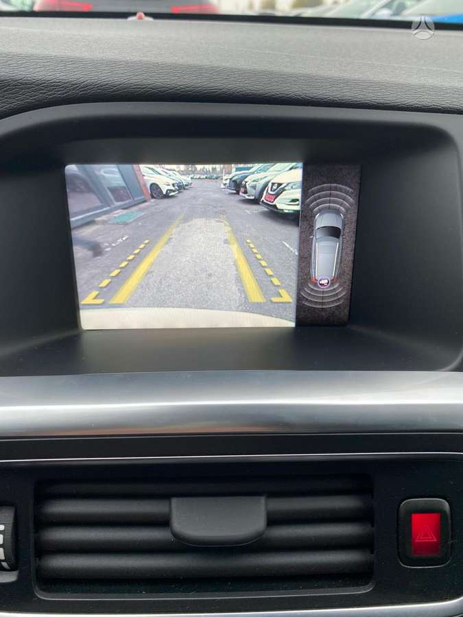 Volvo V60 2012 — photo 15