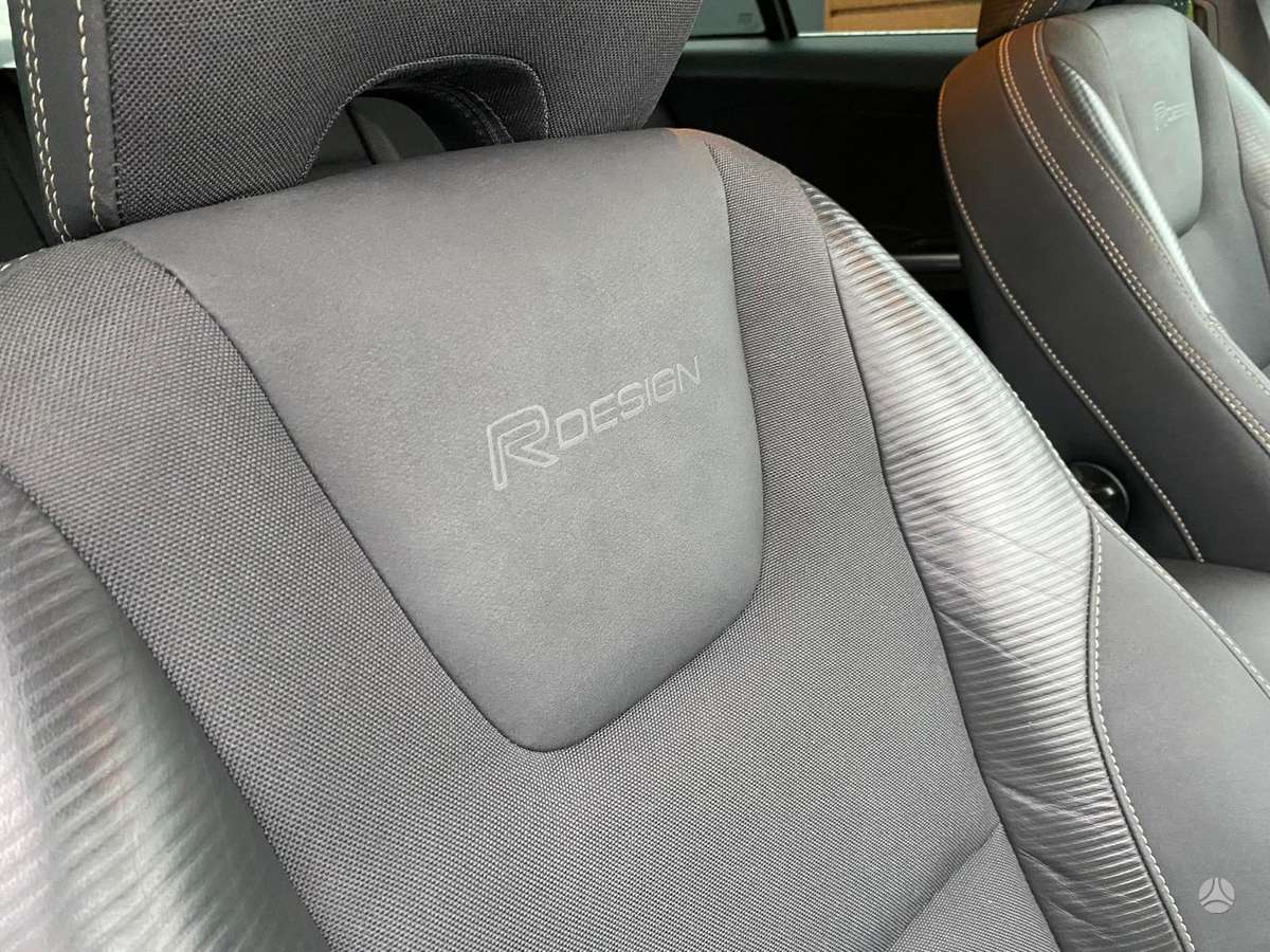 Volvo V60 2012 — photo 24