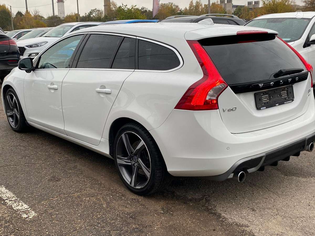 Volvo V60 2012 — photo 5