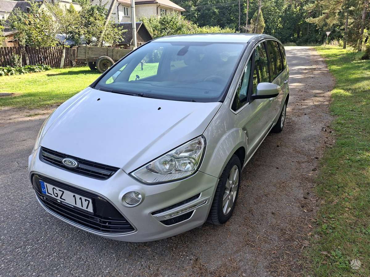 Ford S-MAX 2011 — салон