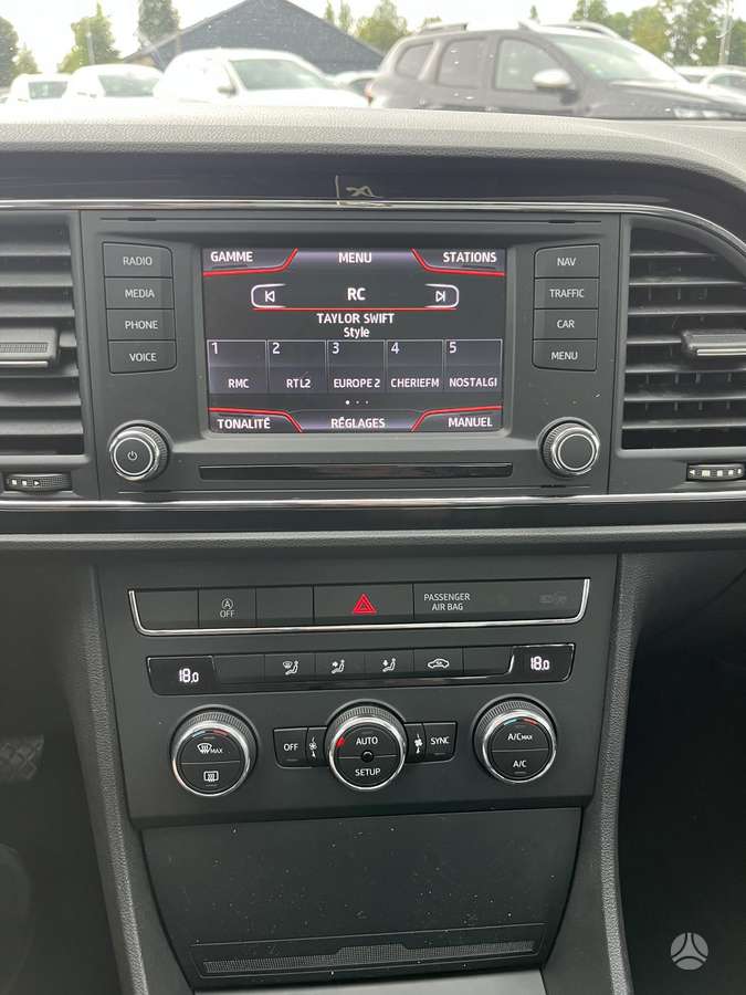 Seat Leon 2015 — photo 23