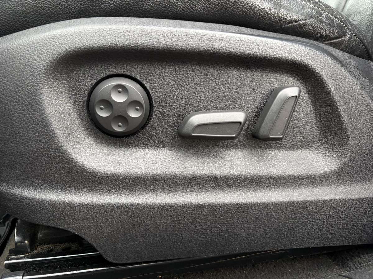 Audi Q5 2009 — photo 13