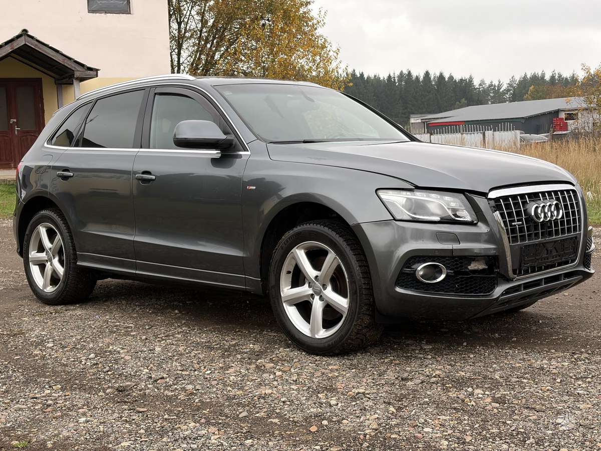 Audi Q5 2009 — engine 2967 cm³, 241 HP (177kW)