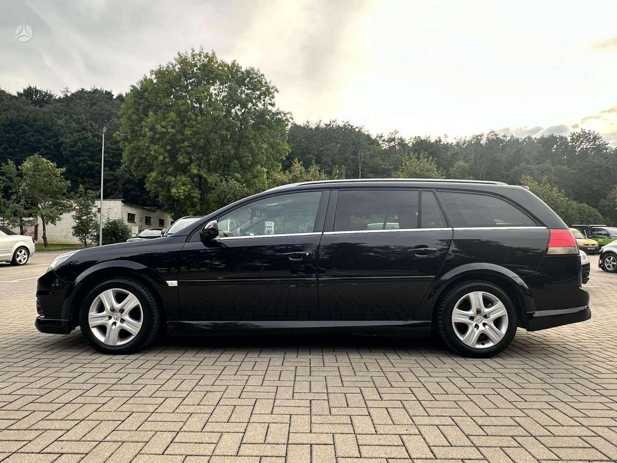 Opel Vectra 2009 — interior