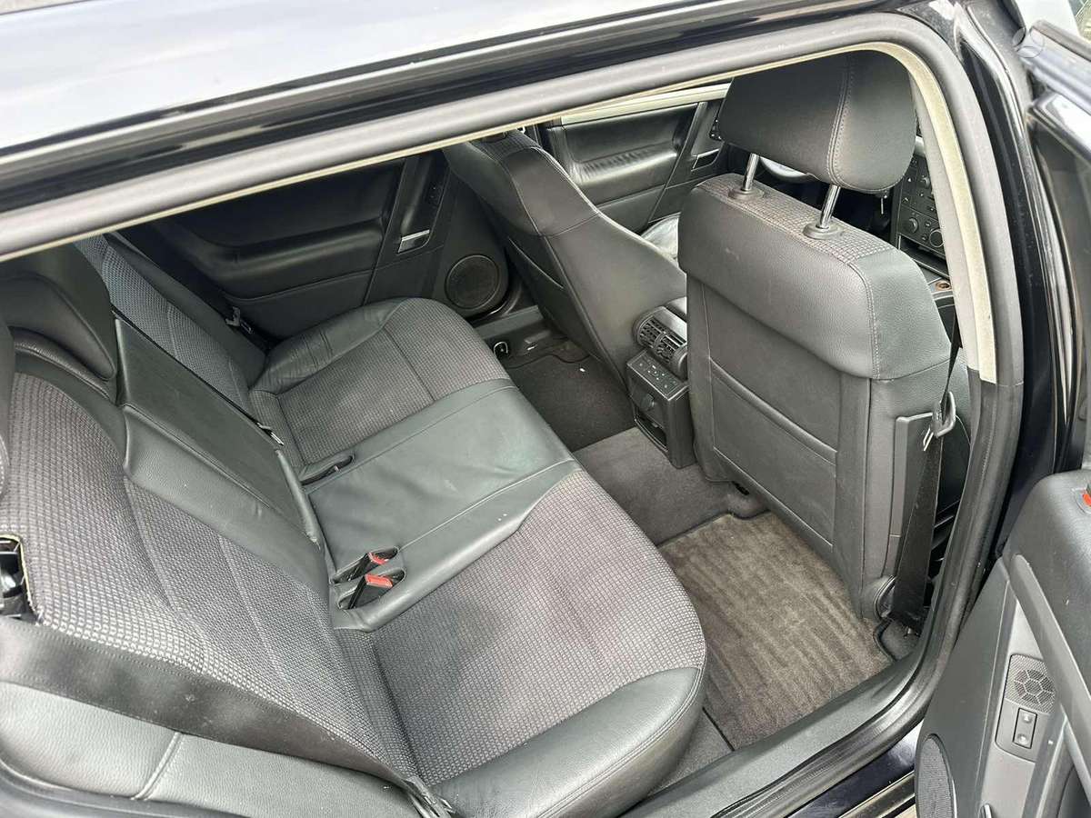 Opel Vectra 2009 — photo 7