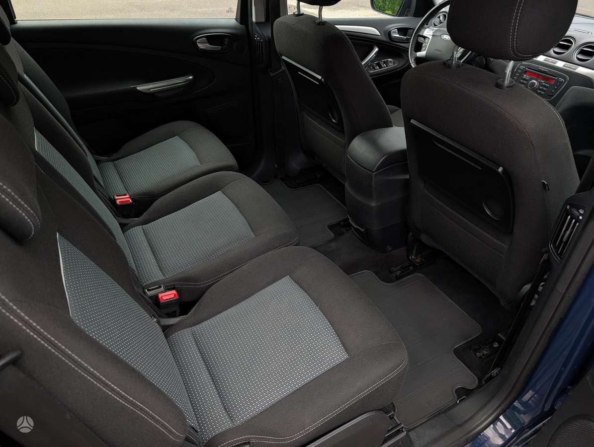 Ford Galaxy 2013 — фото 16