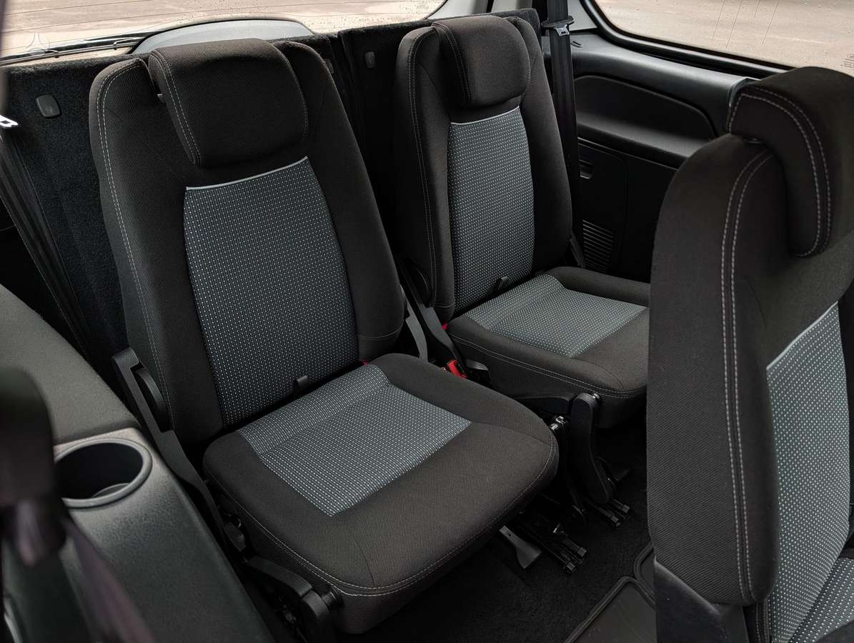 Ford Galaxy 2013 — фото 18
