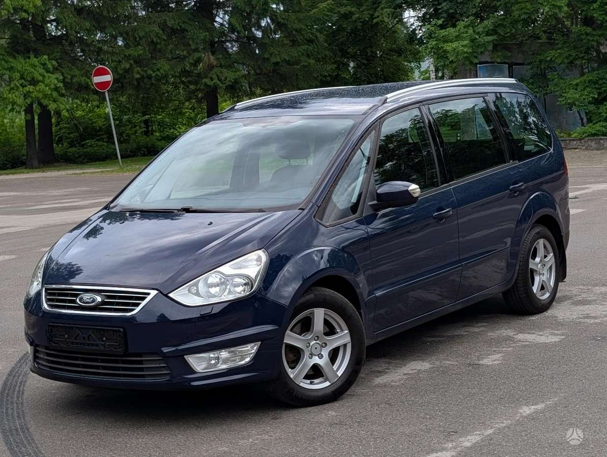 Ford Galaxy 2013 — вигляд ззаду