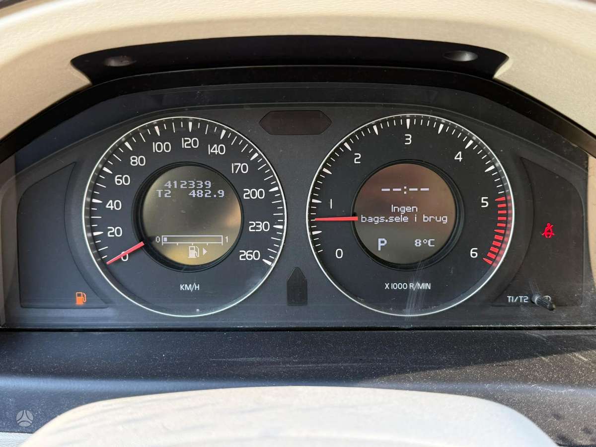 Volvo XC70 2008 — photo 11