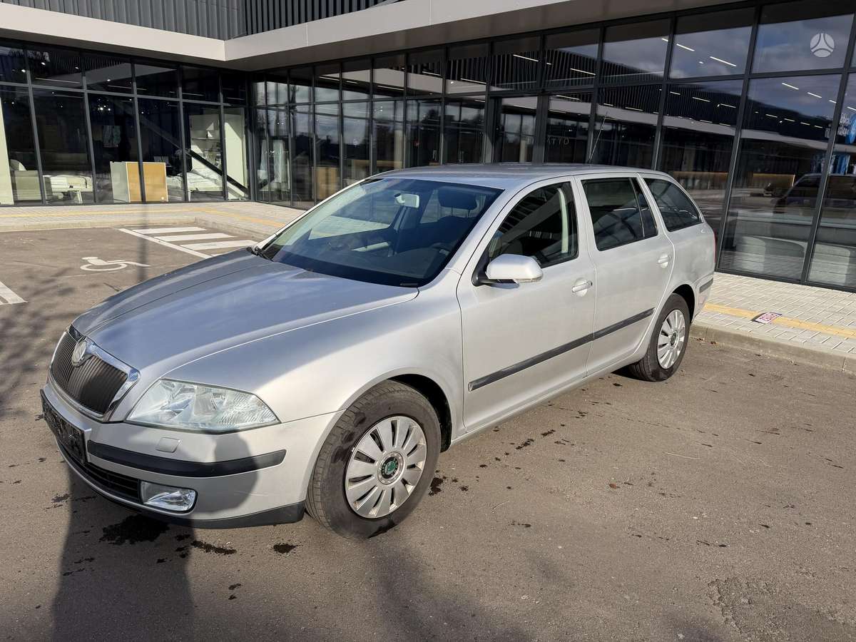 Skoda Octavia 2007 — салон