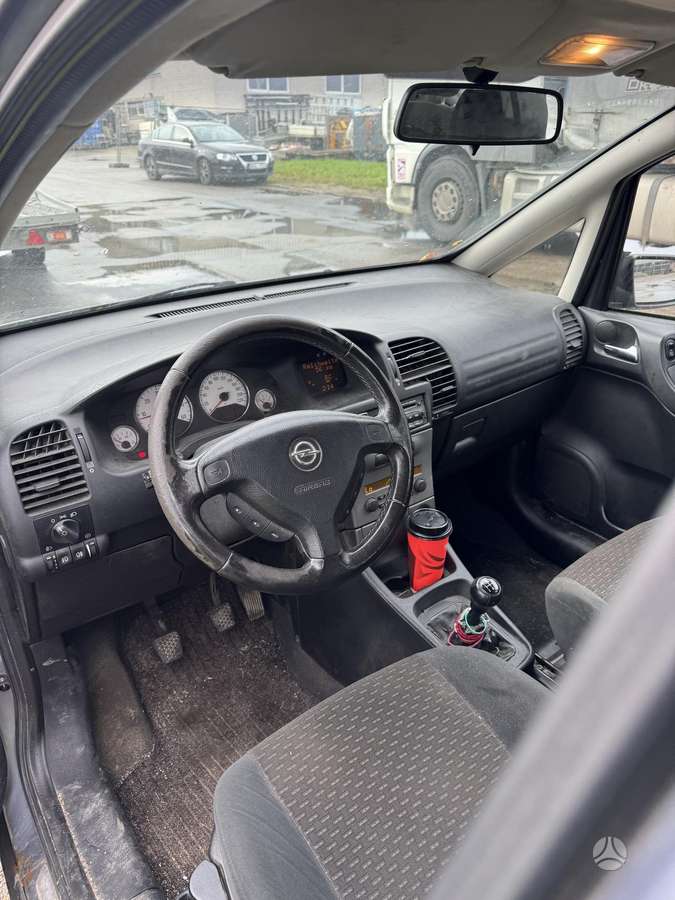Opel Zafira 2004 — photo 5