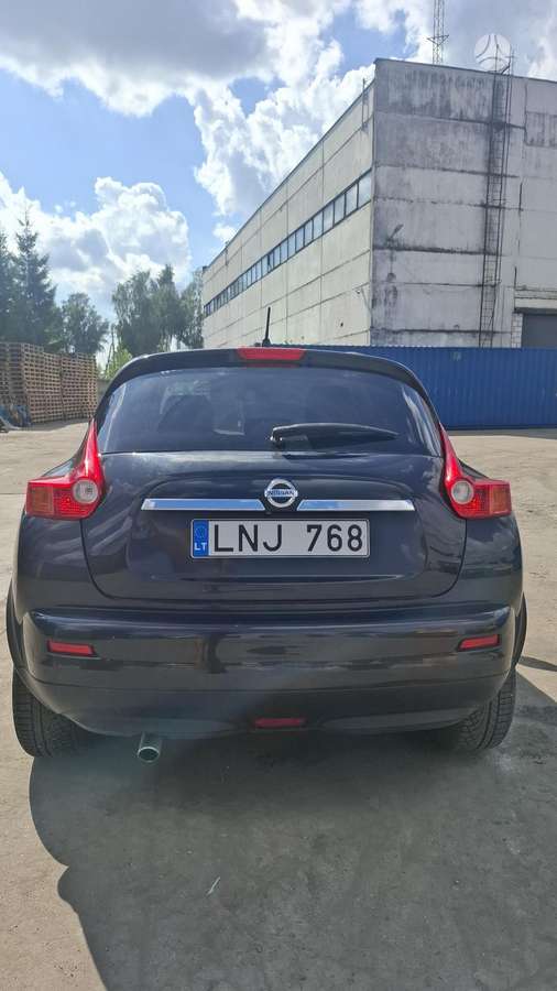 Nissan Juke 2010 — engine 1600 cm³, 117 HP (86kW)