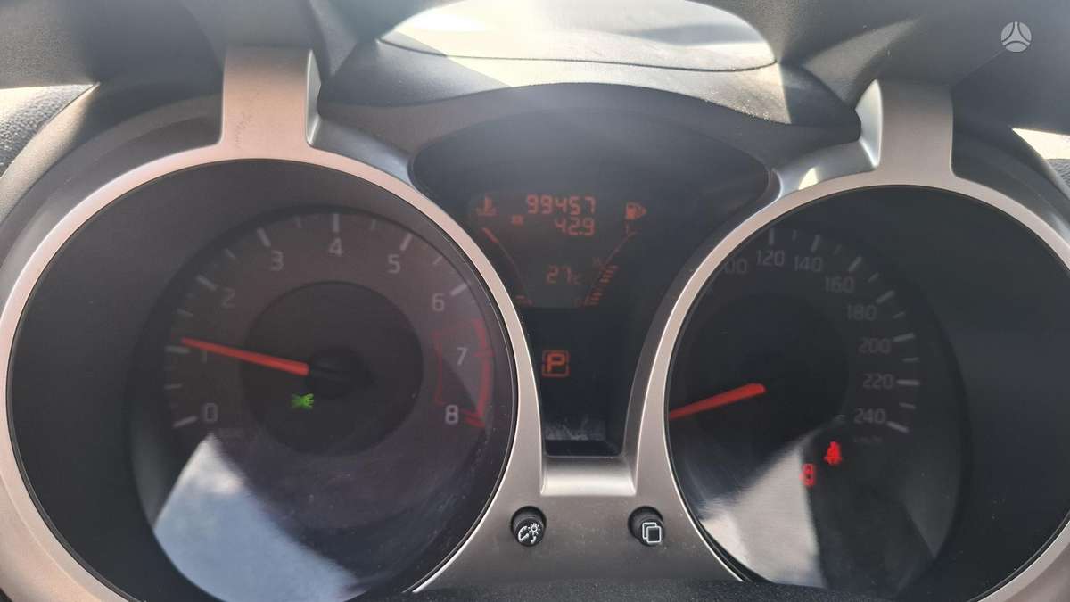 Nissan Juke 2010 — photo 6
