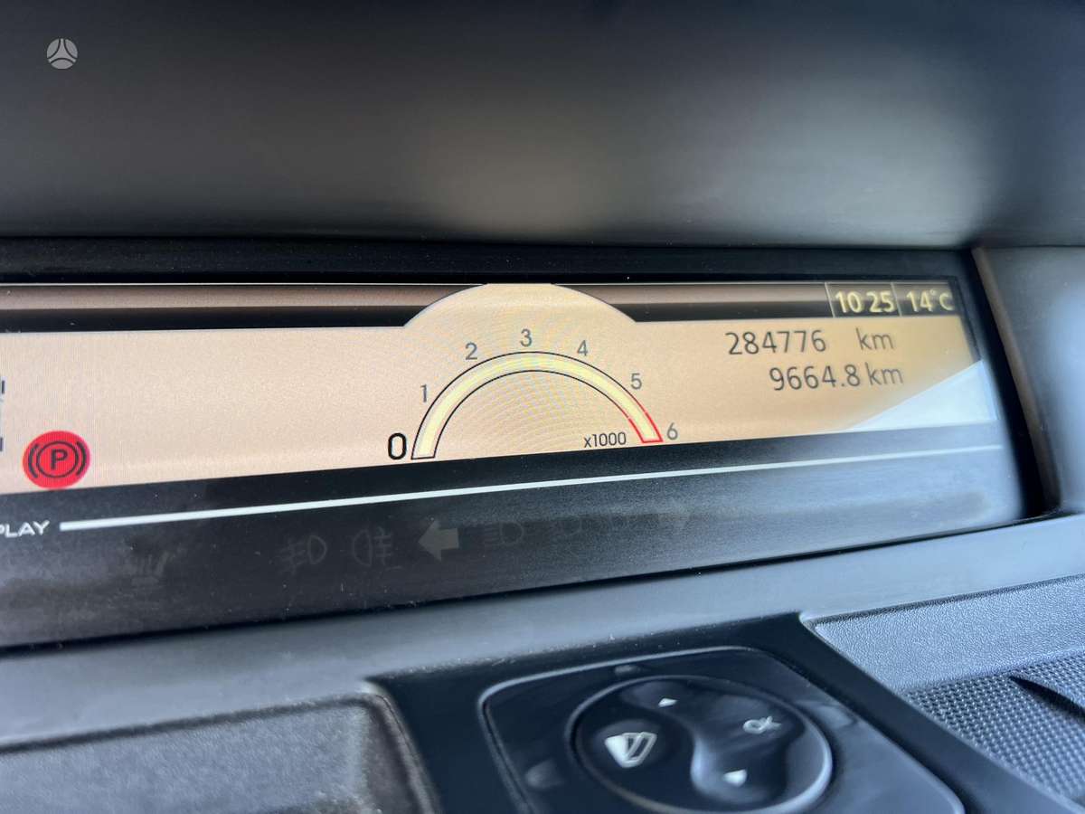 Renault Scenic 2010 — фото 28