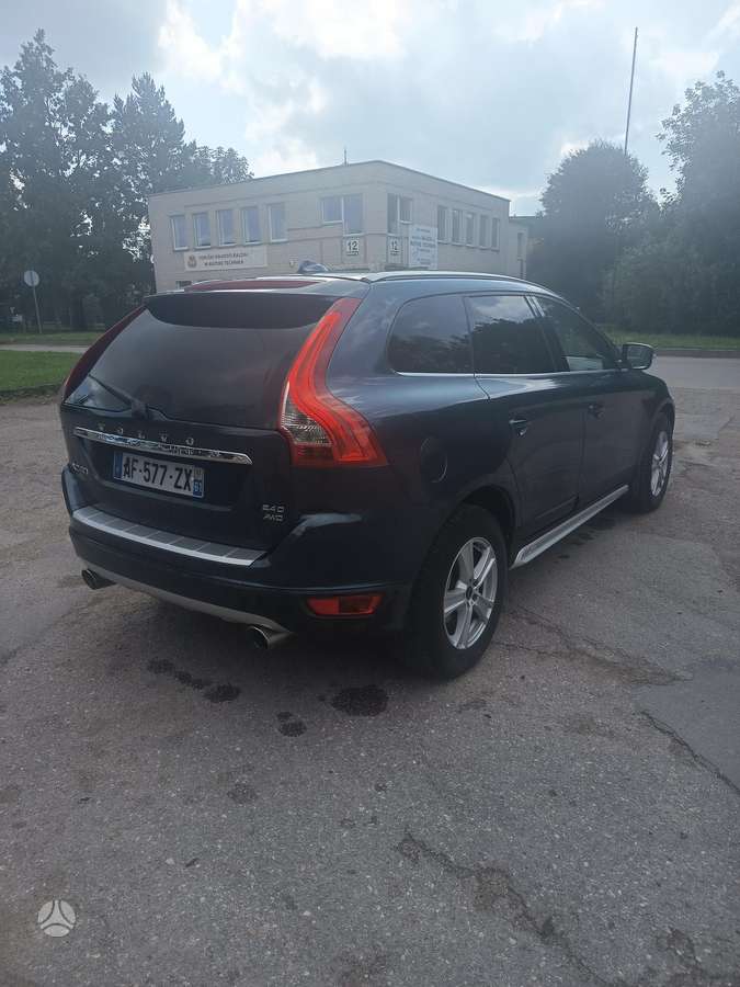 Volvo XC60 2009 — photo 10