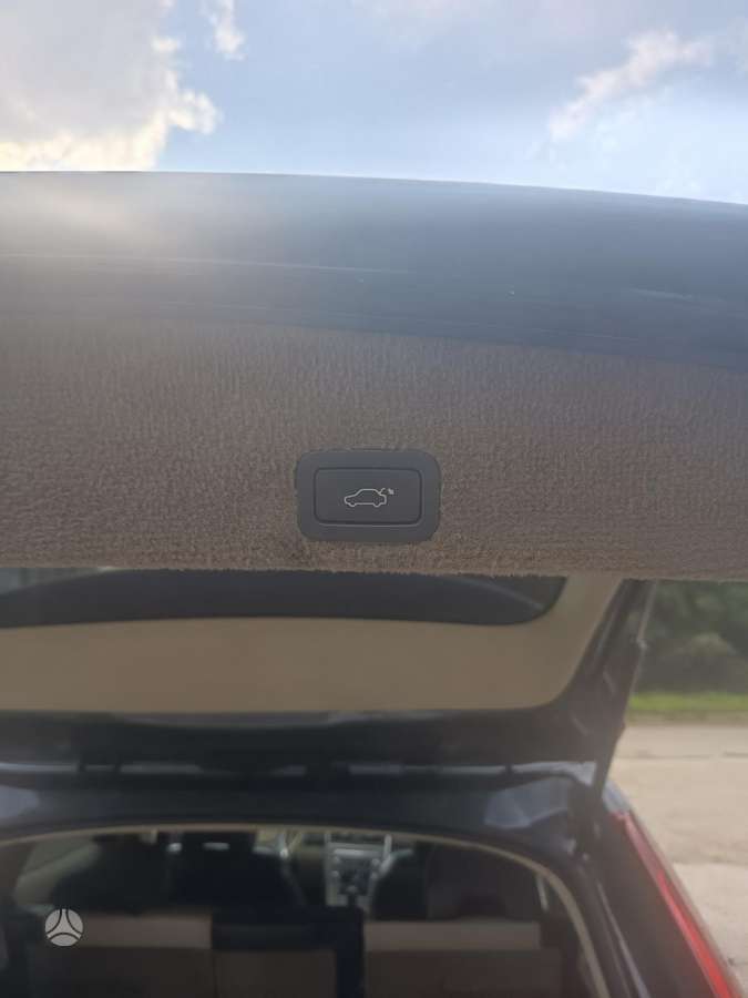 Volvo XC60 2009 — photo 12