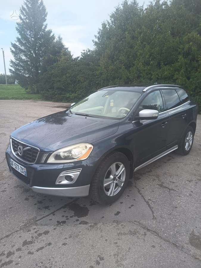 Volvo XC60 2009 — rear view