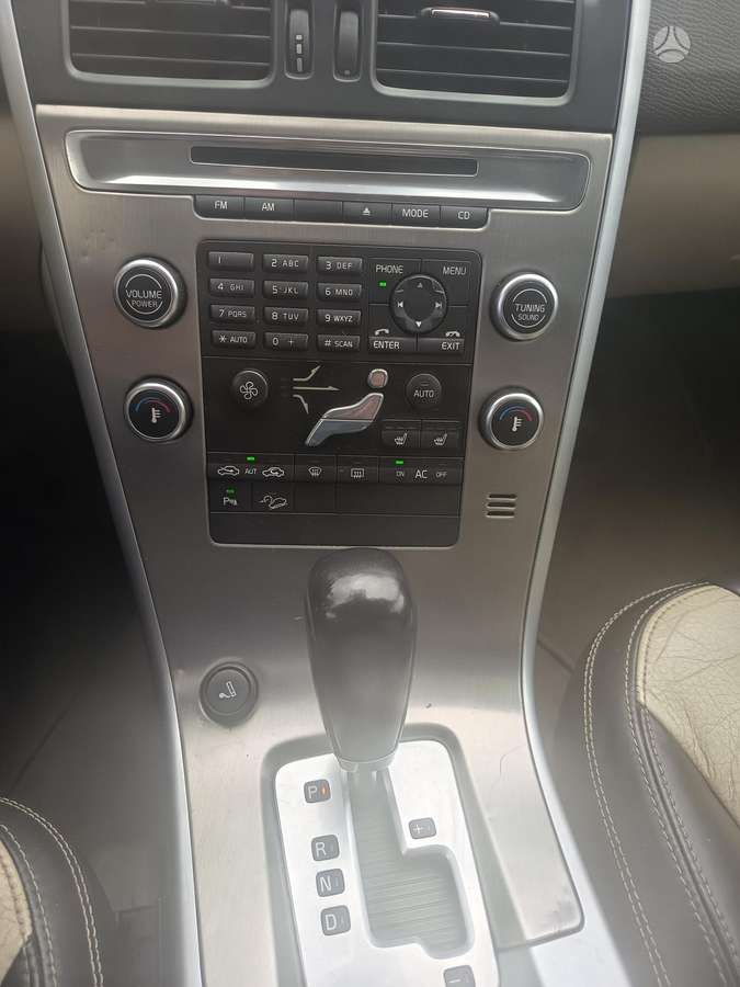 Volvo XC60 2009 — photo 6