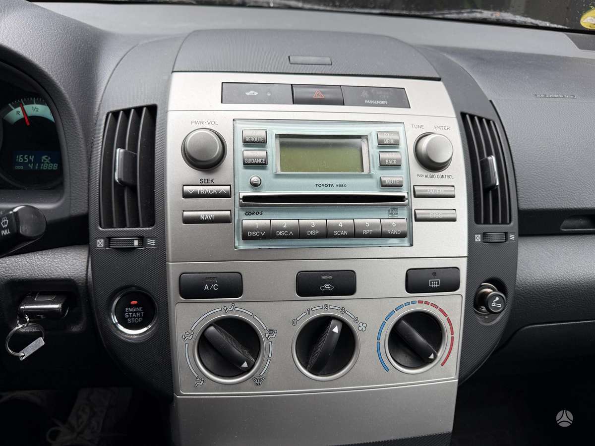 Toyota Corolla 2004 — photo 19