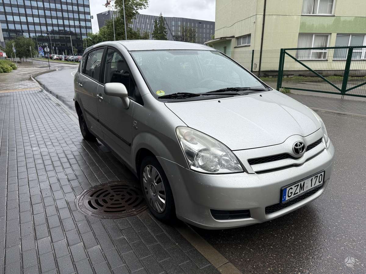 Toyota Corolla 2004 — photo 7