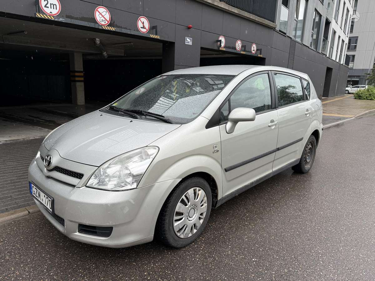 Toyota Corolla 2004 — photo 9