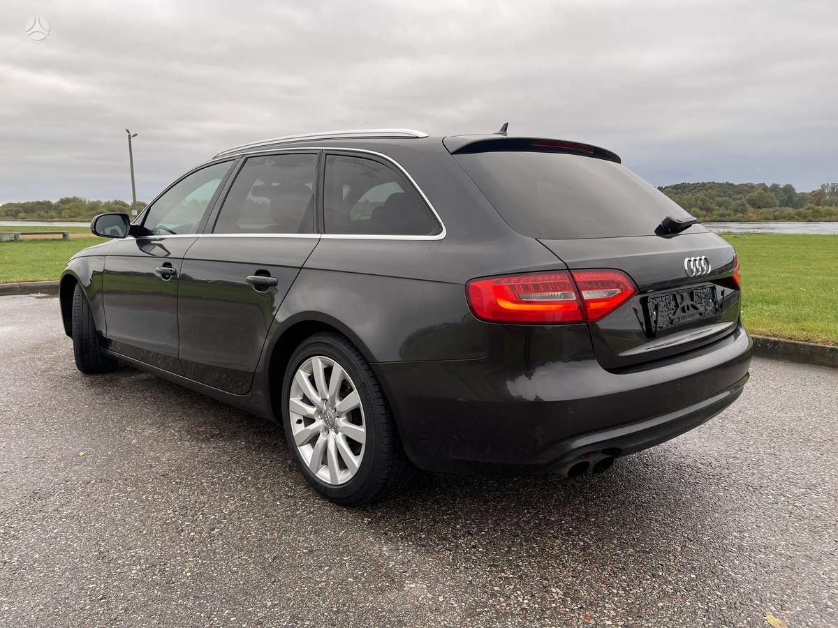 Audi A4 2013 — двигун 1968 cm³, 177 HP (130kW)