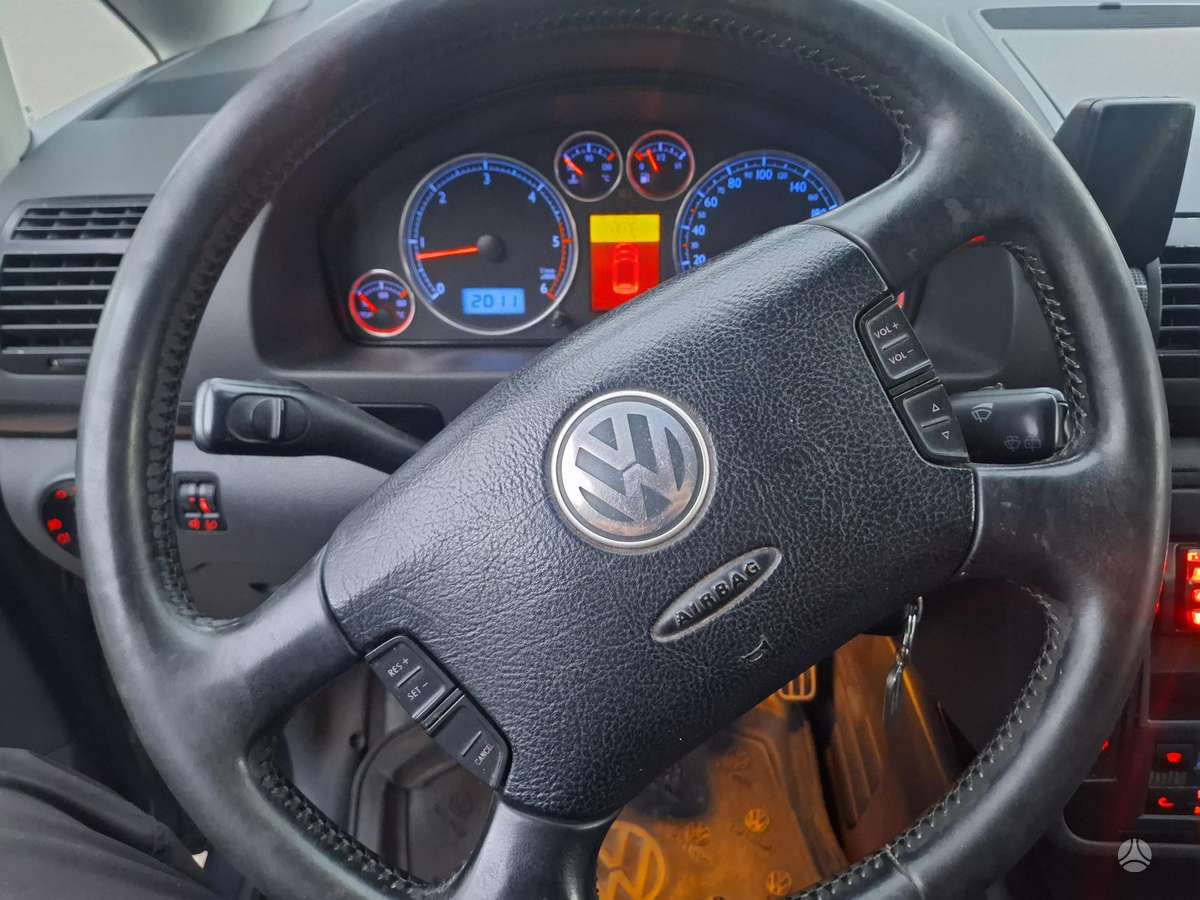 Volkswagen Sharan 2005 — photo 21