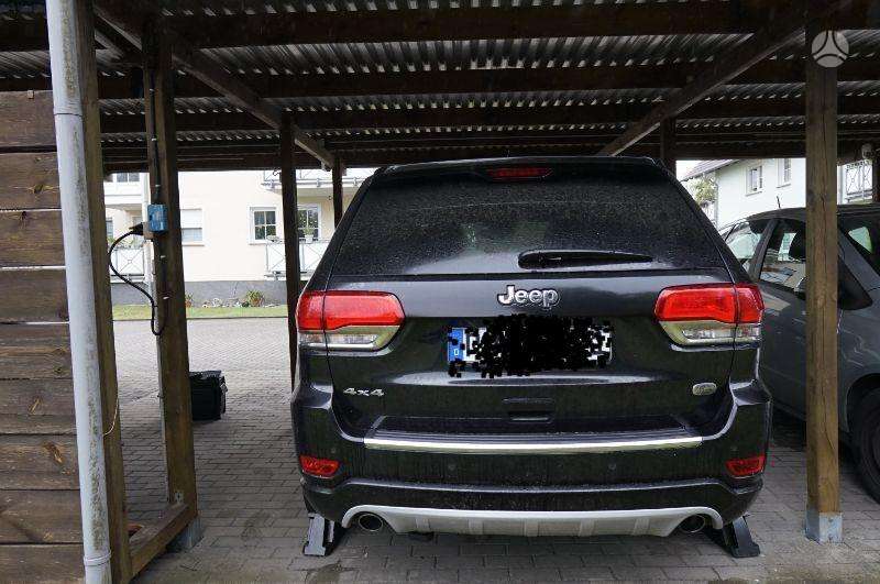 Jeep Grand 2015 — engine 2987 cm³, 250 HP (184kW)