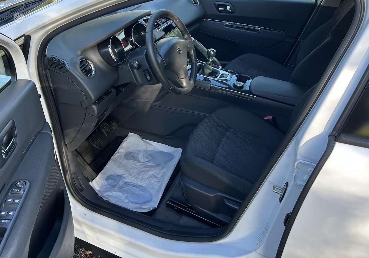 Peugeot 3008 2013 — photo 8