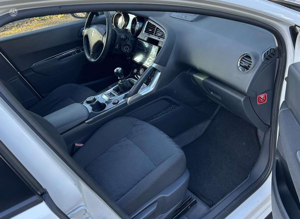 Peugeot 3008 2013 — photo 9