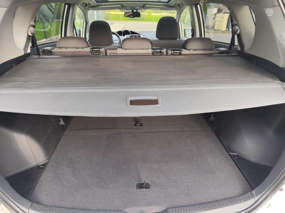 Toyota Verso 2013 — photo 14