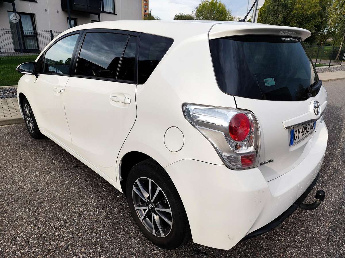 Toyota Verso 2013 — photo 9