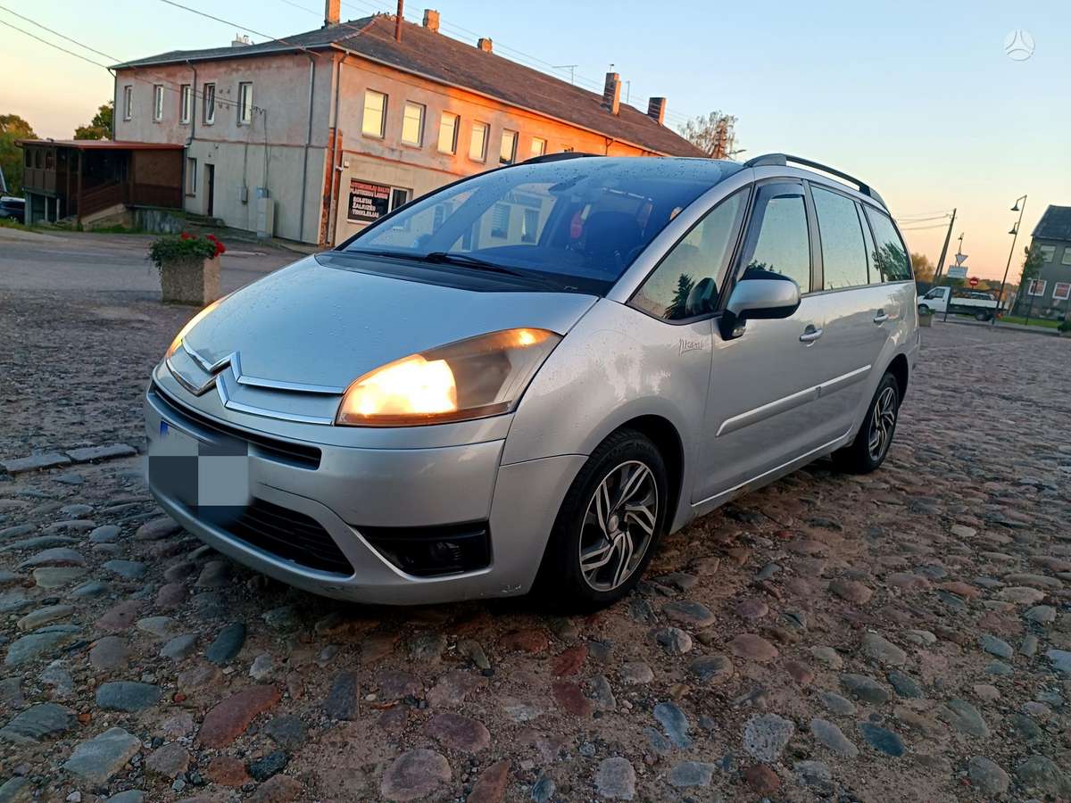 Citroen Grand 2008 — engine 1997 cm³, 136 HP (100kW)