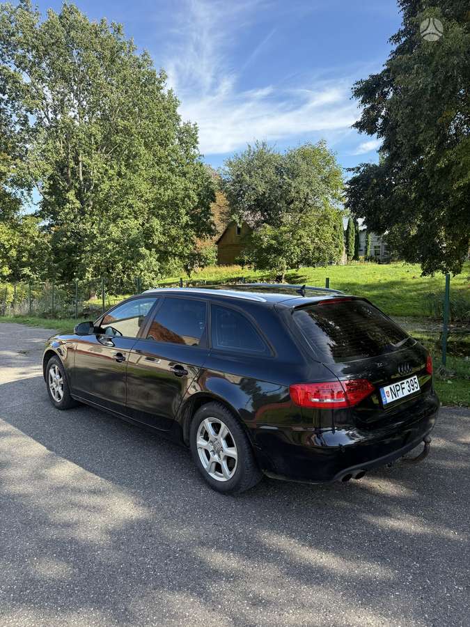 Audi A4 2010 — interior