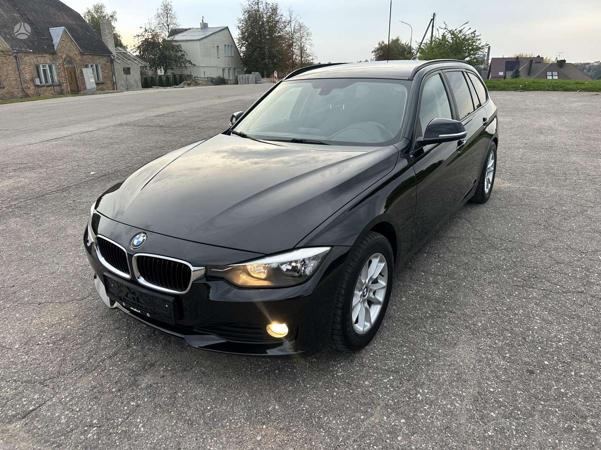 BMW 318, 2013
