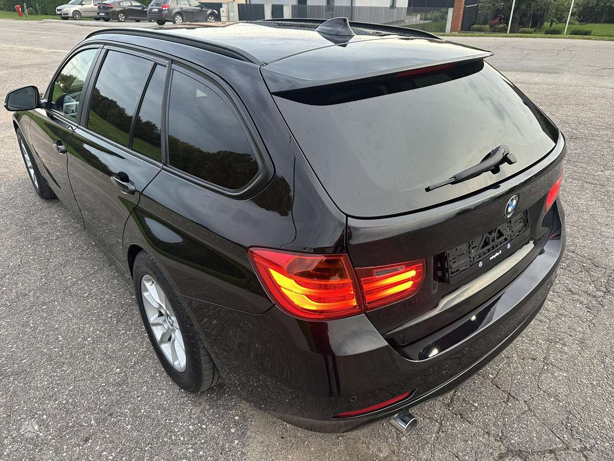 BMW 318 2013 — photo 11