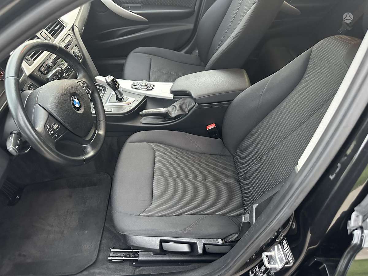 BMW 318 2013 — photo 14