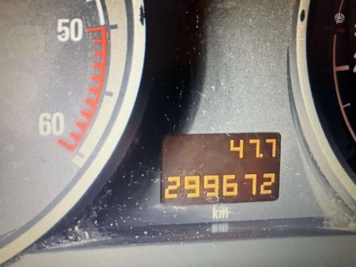 Opel Zafira 2013 — photo 13