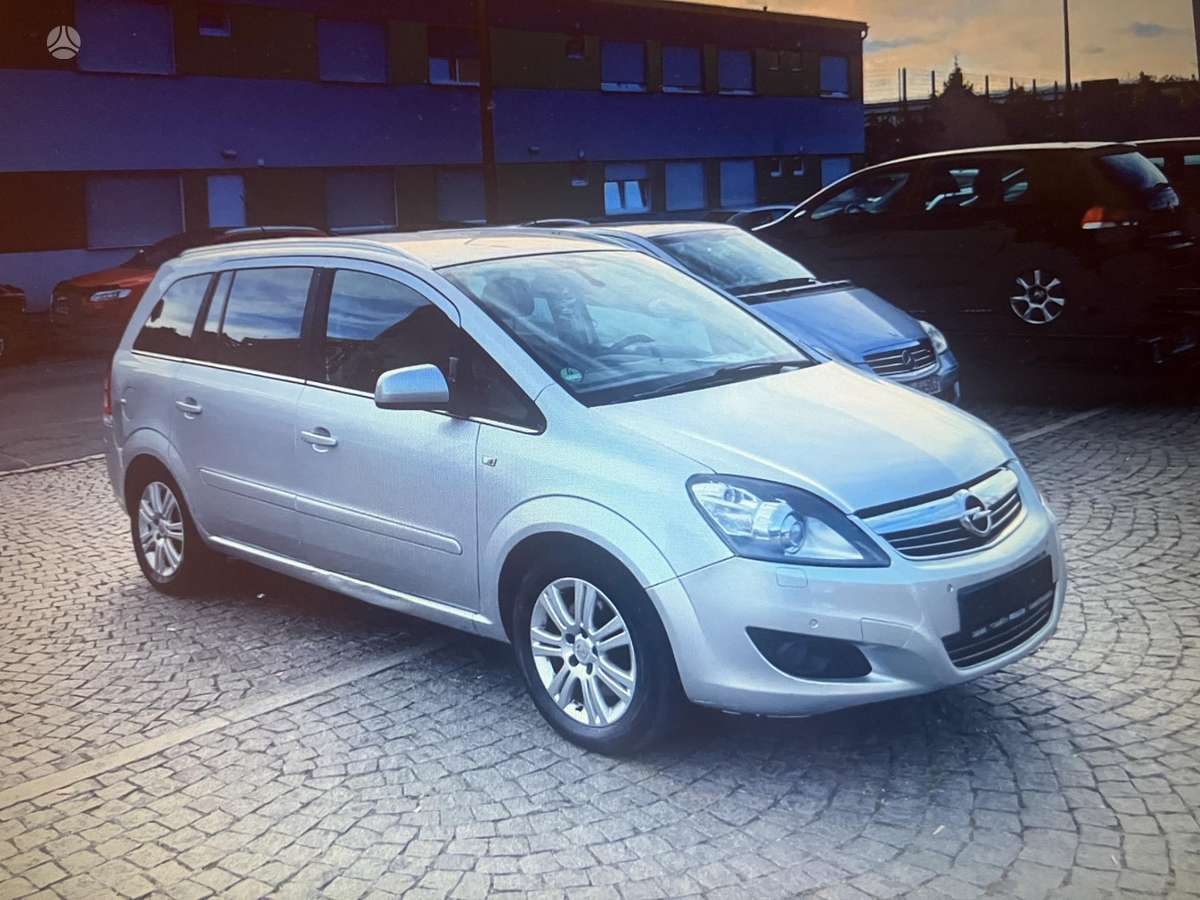 Opel Zafira 2013 — engine 1698 cm³, 125 HP (92kW)