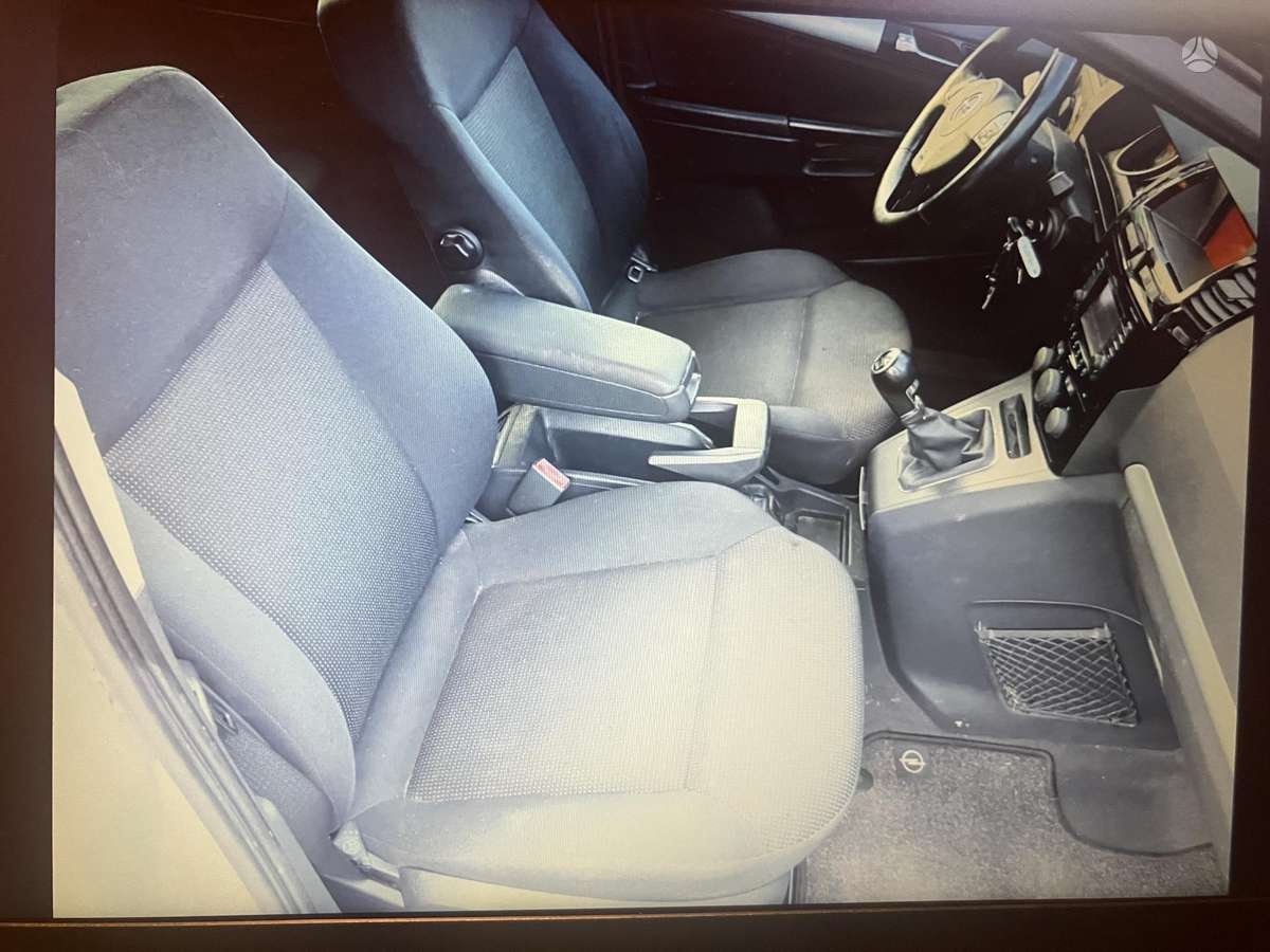 Opel Zafira 2013 — photo 9