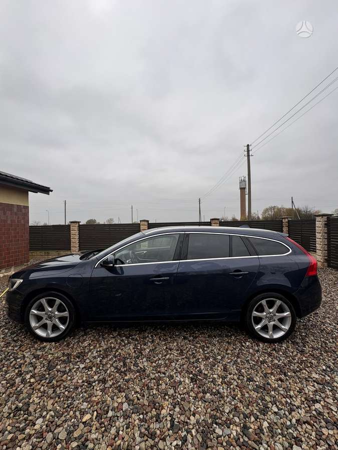 Volvo V60 2013 — салон