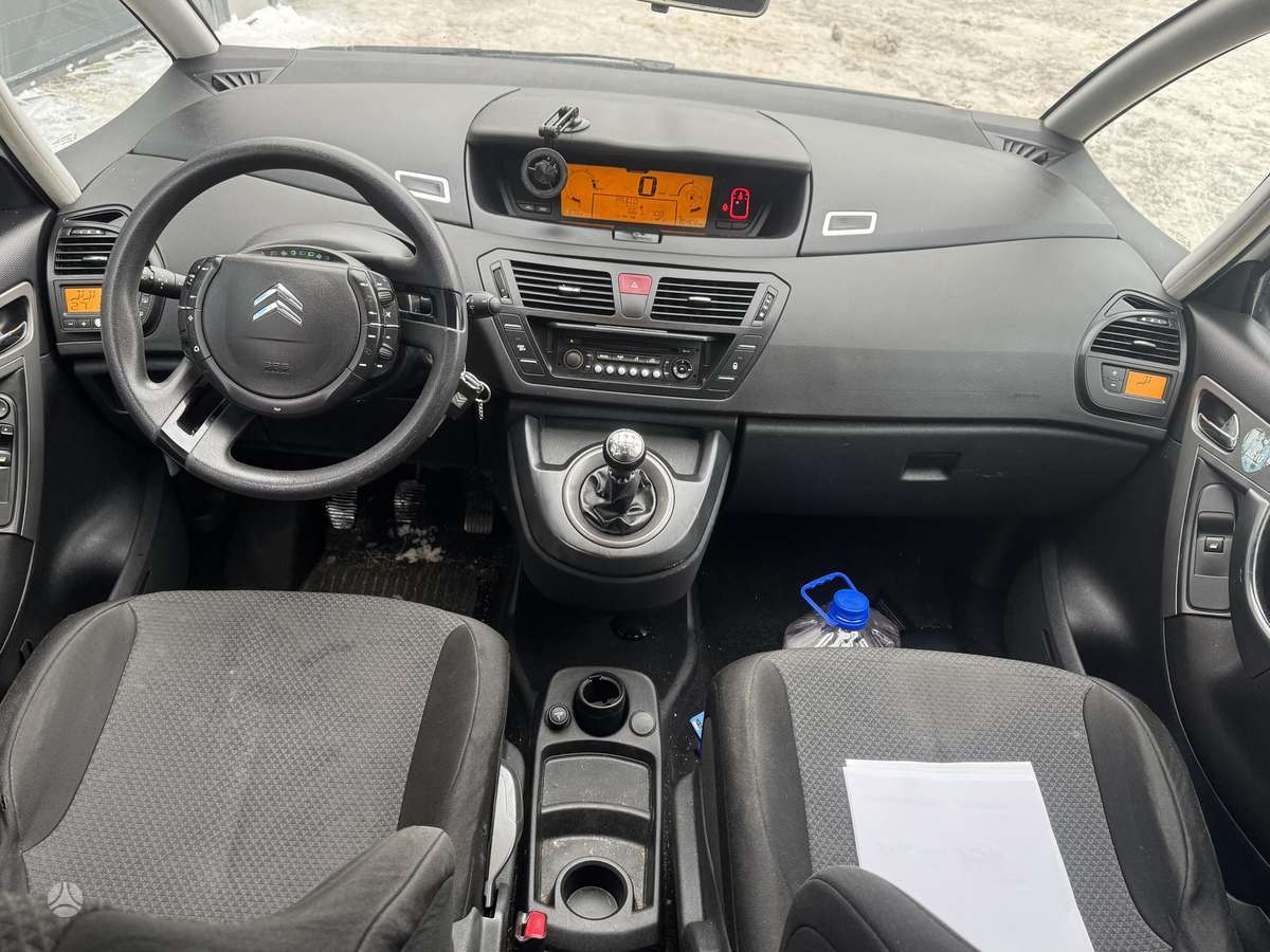 Citroen Grand 2010 — photo 14