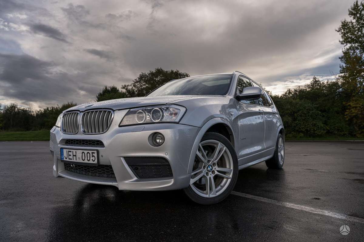 BMW X3 2014 — салон