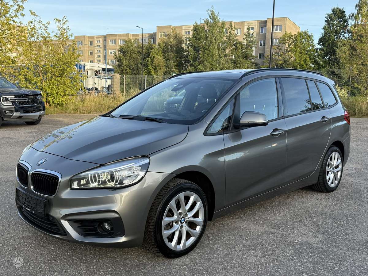 BMW 220, 2015