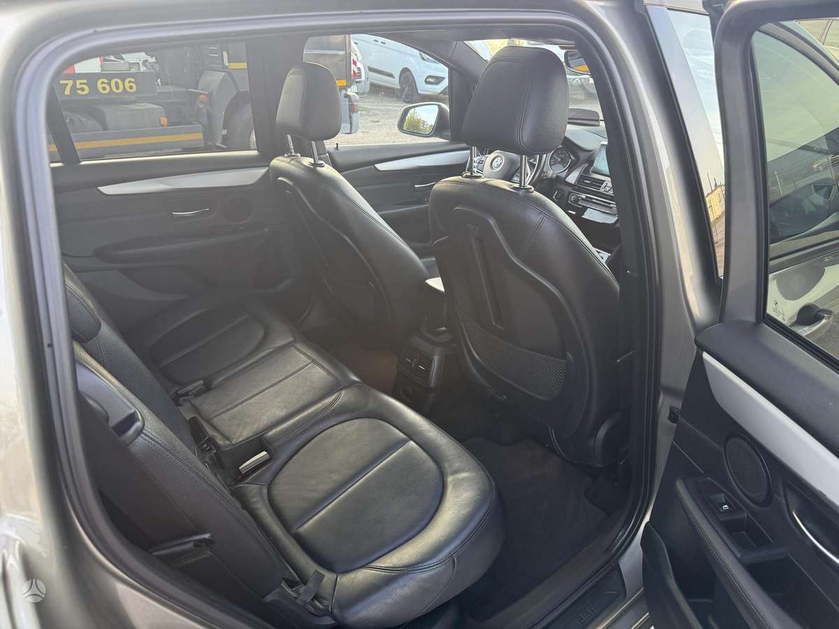 BMW 220 2015 — photo 11