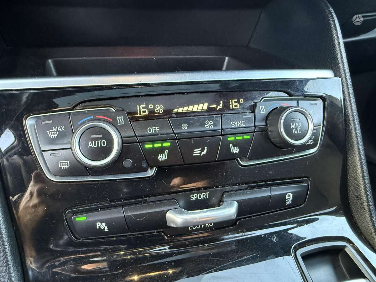 BMW 220 2015 — photo 16
