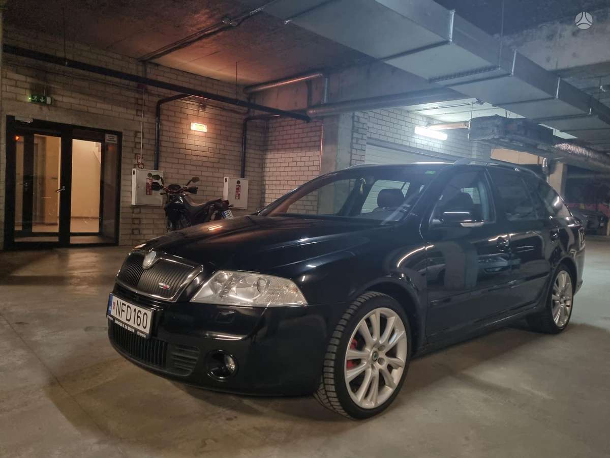 Skoda Octavia 2009 — interior