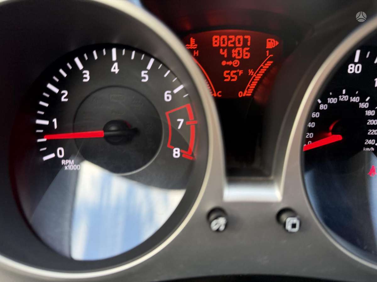 Nissan Juke 2013 — photo 9